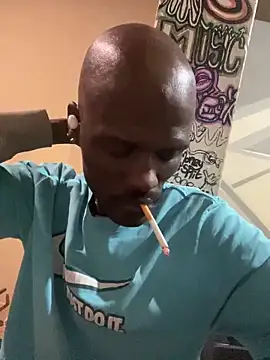 Snapshot of BringBackLostLover chatting on 10/04/25, 02:35 BringBackLostLover online show from 10/04/25, 02:35