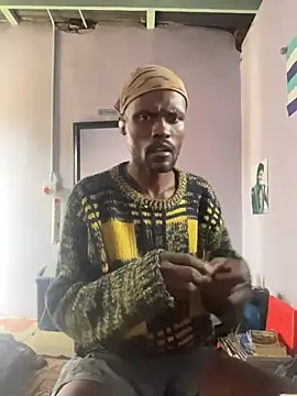 Snapshot of BringBackLostLover chatting on 12/18/25, 02:21 BringBackLostLover online show from 12/18/25, 02:21