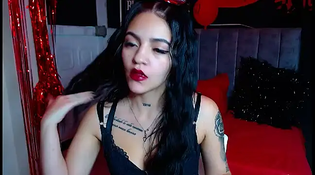 Snapshot of Violettasquirt chatting on 03/19/25, 09:37 Violettasquirt online show from 03/19/25, 09:37
