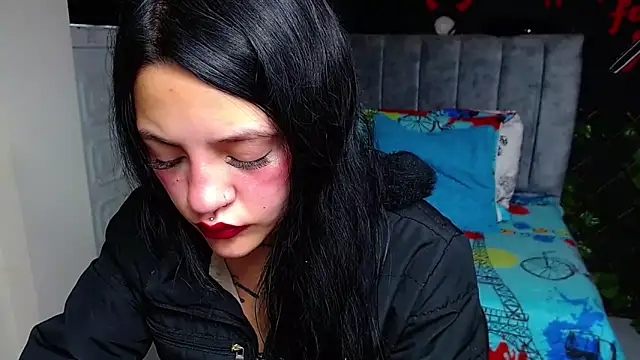 Violettasquirt online show from 05/19/26, 03:19