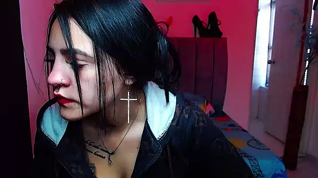 Snapshot of Violettasquirt chatting on 10/09/25, 01:11 Violettasquirt online show from 10/09/25, 01:11
