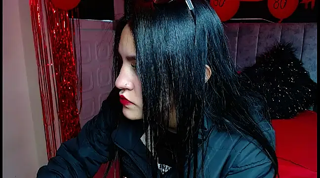 Snapshot of Violettasquirt chatting on 02/25/25, 02:37 Violettasquirt online show from 02/25/25, 02:37
