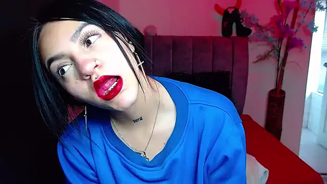 Snapshot of Violettasquirt chatting on 09/15/25, 02:06 Violettasquirt online show from 09/15/25, 02:06