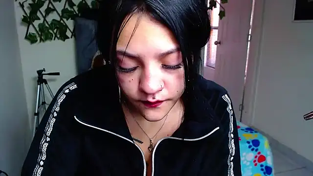 Violettasquirt online show from 07/15/26, 02:02
