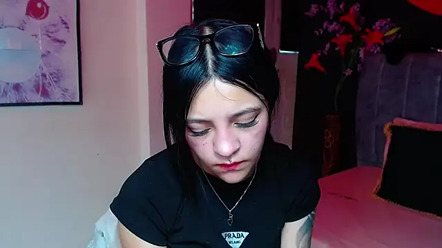 Violettasquirt online show from 12/04/25, 03:22