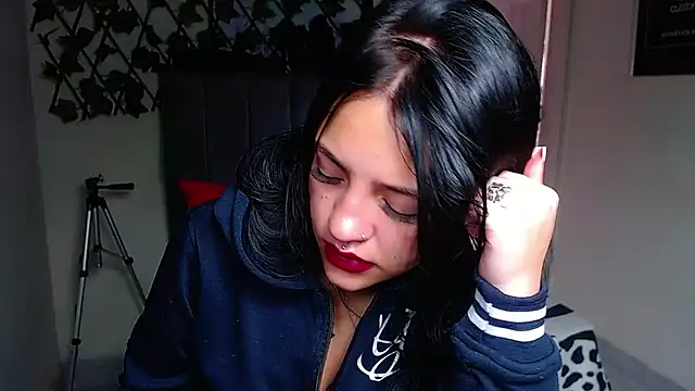 Violettasquirt online show from 06/30/26, 01:33