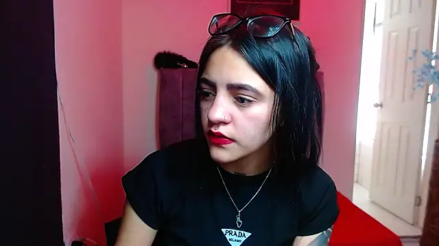 Violettasquirt online show from 10/23/25, 03:32