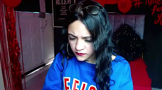 Snapshot of Violettasquirt chatting on 02/28/25, 03:15 Violettasquirt online show from 02/28/25, 03:15