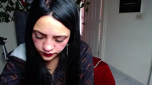 Violettasquirt online show from 05/26/26, 02:04