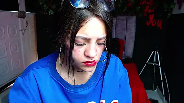 Violettasquirt online show from 05/08/26, 01:37