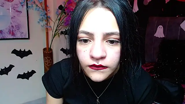 Violettasquirt online show from 11/04/25, 01:37