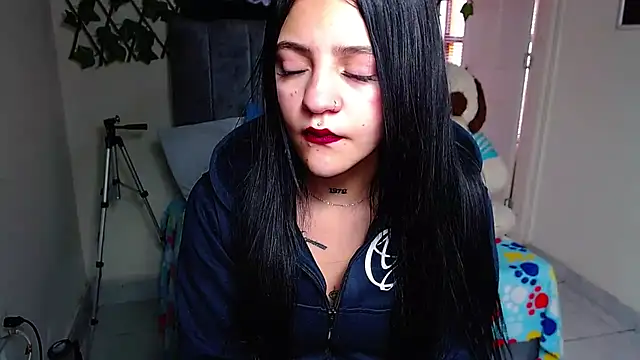 Violettasquirt online show from 07/08/26, 01:45