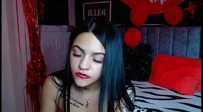 Snapshot of Violettasquirt chatting on 03/10/25, 09:18 Violettasquirt online show from 03/10/25, 09:18