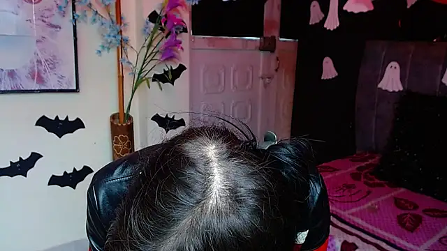 Violettasquirt online show from 10/29/25, 07:13