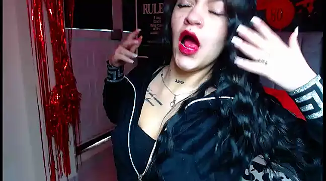 Snapshot of Violettasquirt chatting on 03/12/25, 02:01 Violettasquirt online show from 03/12/25, 02:01