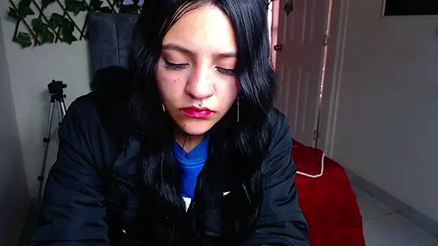 Violettasquirt online show from 05/29/26, 02:12
