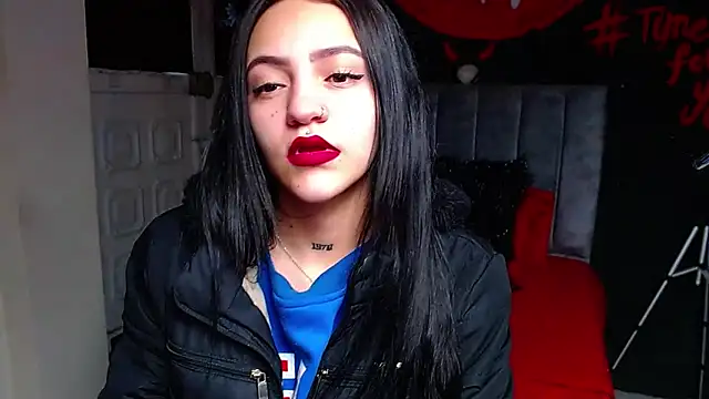 Violettasquirt online show from 03/18/26, 01:46