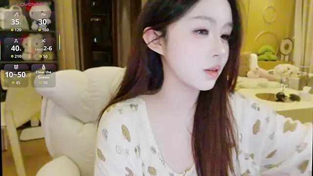 Hazel-11 online show from 12/03/25, 01:54