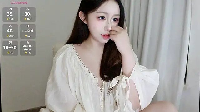 Hazel-11 online show from 11/01/25, 03:06