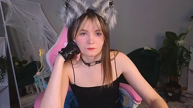 CiriRianonn online show from 11/02/25, 04:28