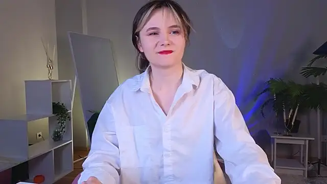 CiriRianonn online show from 11/28/25, 05:51