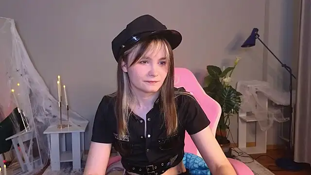 CiriRianonn online show from 10/28/25, 04:35