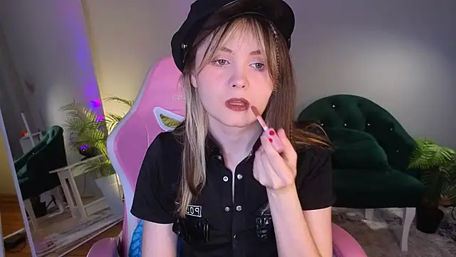 CiriRianonn online show from 11/07/25, 04:17