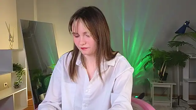 CiriRianonn online show from 11/26/25, 04:23