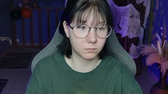 NancyMartinez online show from 10/23/25, 05:17