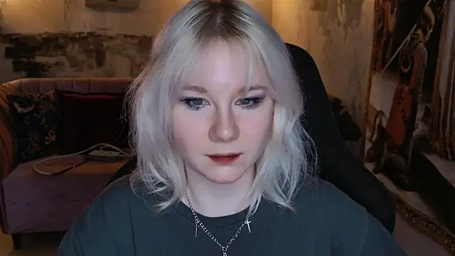 NancyMartinez online show from 03/18/25, 04:17