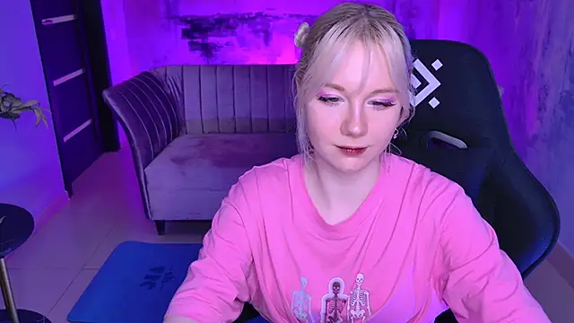 NancyMartinez online show from 03/01/25, 04:22