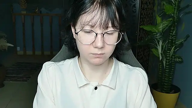 NancyMartinez online show from 11/03/25, 09:13