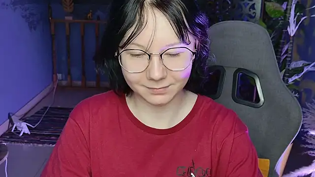 NancyMartinez online show from 11/20/25, 05:08