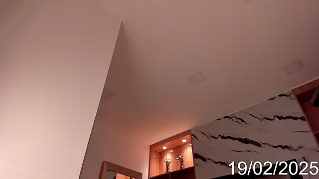 Isabel Escorcia online show from 02/19/25, 08:33