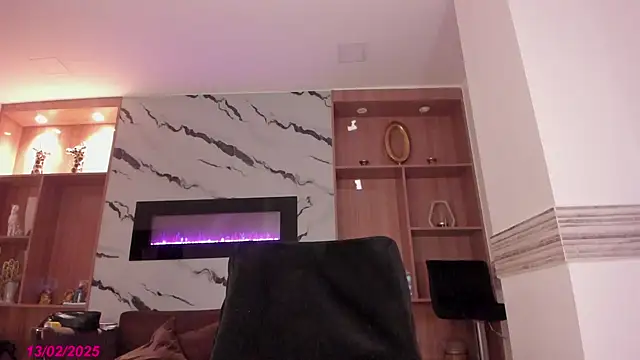 Isabel Escorcia online show from 02/13/25, 08:17