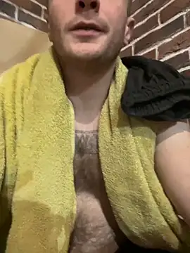 Snapshot of red_red00 chatting on 11/09/25, 03:05 red red00 online show from 11/09/25, 03:05