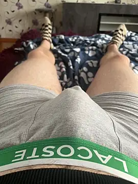 Snapshot of red_red00 chatting on 01/12/26, 08:10 red red00 online show from 01/12/26, 08:10