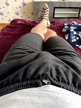 Snapshot of red_red00 chatting on 01/11/26, 10:00 red red00 online show from 01/11/26, 10:00