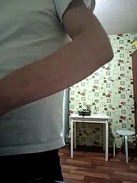 Snapshot of red_red00 chatting on 03/15/25, 06:32 red red00 online show from 03/15/25, 06:32