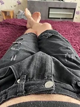 Snapshot of red_red00 chatting on 02/25/26, 07:52 red red00 online show from 02/25/26, 07:52