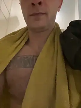 Snapshot of red_red00 chatting on 11/05/25, 03:37 red red00 online show from 11/05/25, 03:37