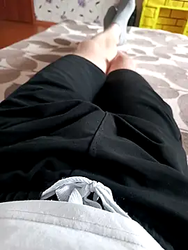 Snapshot of red_red00 chatting on 02/10/25, 11:04 red red00 online show from 02/10/25, 11:04