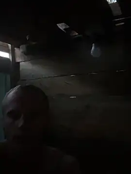 Snapshot of red_red00 chatting on 09/22/25, 03:40 red red00 online show from 09/22/25, 03:40