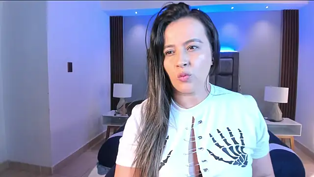 Susann Ross online show from 10/30/25, 10:46