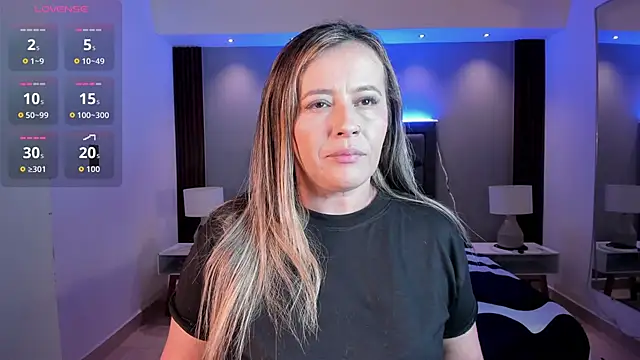 Snapshot of Susann_Ross chatting on 02/10/26, 10:47 Susann Ross online show from 02/10/26, 10:47