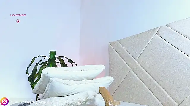 Mariafer05 online show from 03/04/25, 08:05