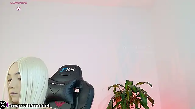 Mariafer05 online show from 05/21/26, 04:04