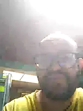 Snapshot of horfet chatting on 10/20/25, 03:56 horfet online show from 10/20/25, 03:56