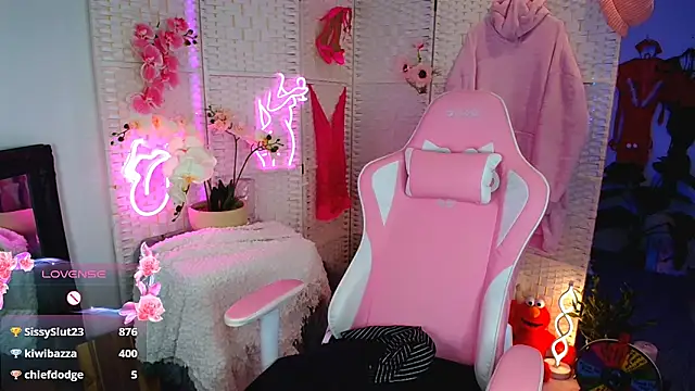 Snapshot of EllieKarrX chatting on 01/14/25, 01:26 EllieKarrX online show from 01/14/25, 01:26