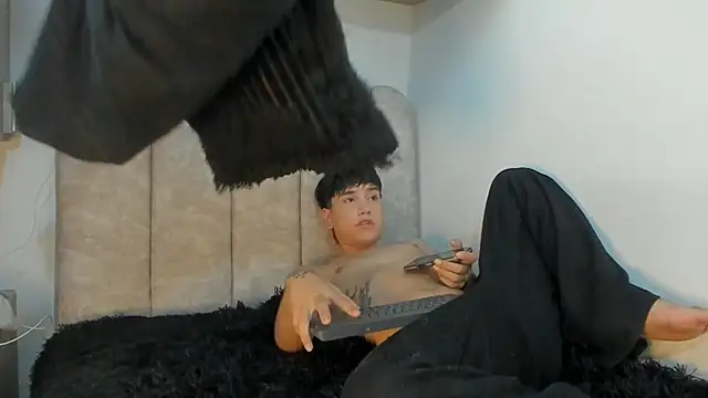 blue baby20 online show from 04/05/26, 05:58